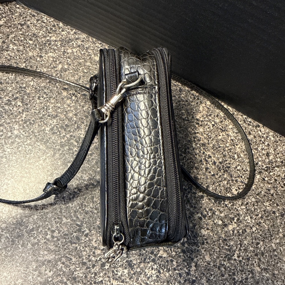 Brighton Women's Black Leather Crossbody Wallet Organizer Bag Heart Croc Accent - Picture 9 of 16
